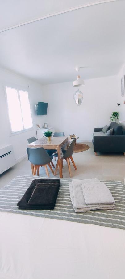 Appartamento Le Studio des Tours Arles Esterno foto
